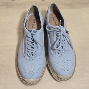 Torrid Light Blue Lace-Up Oxfords Size 10